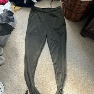 Men’s green Nike pants